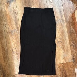 Nike CHILL ribbed Black Pencil Skirt Athletic small split side